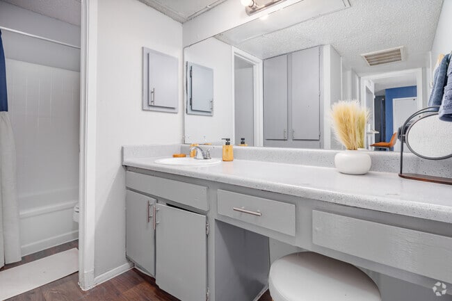 1BR, 1BA - 720SF - - Melia Apartments