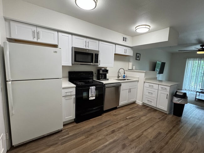 Photo - 4015 W 7th St Unit SI ID1296517P