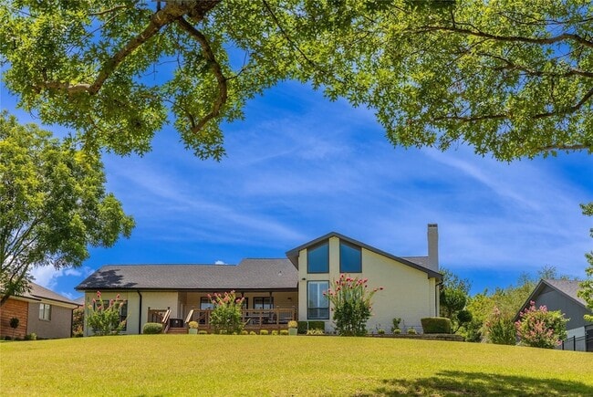 Photo - 224 Sovereign Ct