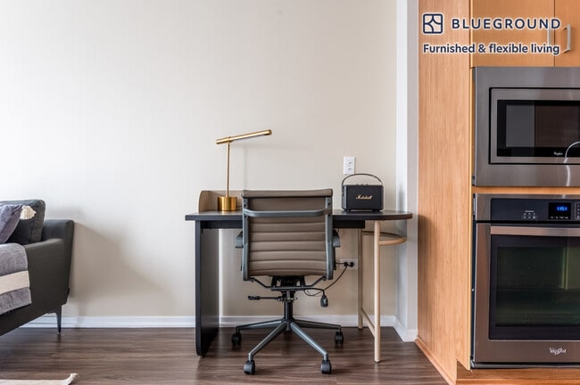 Photo - 200 E Illinois St Unit FL14-ID879