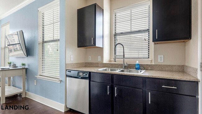 Photo - 7500 I-35 Unit 447