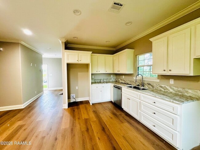 Photo - 778 Austin Rd