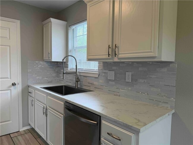 Photo - 1227 S Camellia Ln