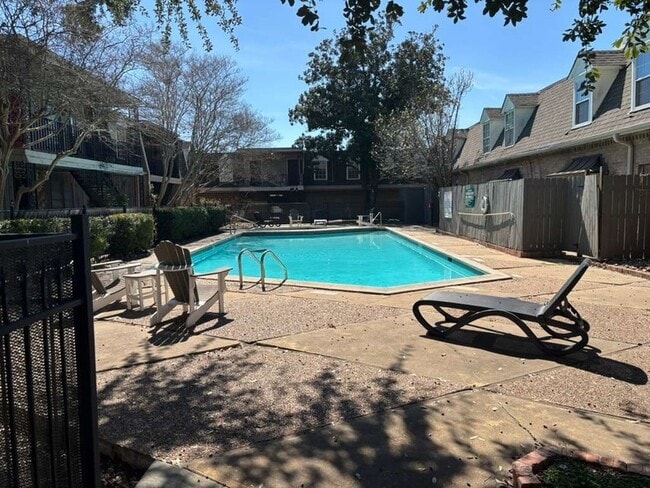 Photo - 2605 Marilee Ln Unit 2