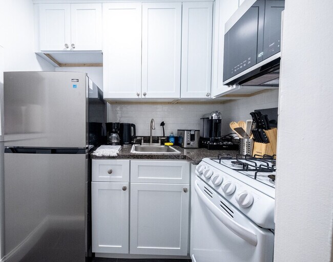 Photo - 328 E 74th St Unit SI ID1032011P