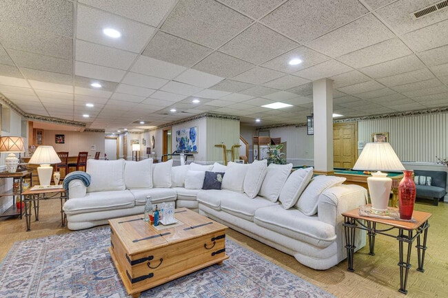 Building Photo - 7 Creekside Ln Unit ID1306707P