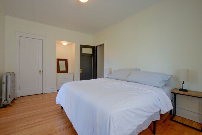 Photo - 1364 E 48th St Unit SI FL3-ID1626437P