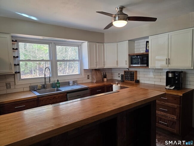 Photo - 61 N Shore Rd