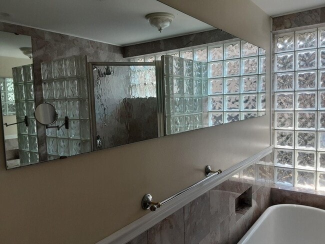 Photo - 507A 31st Ave N