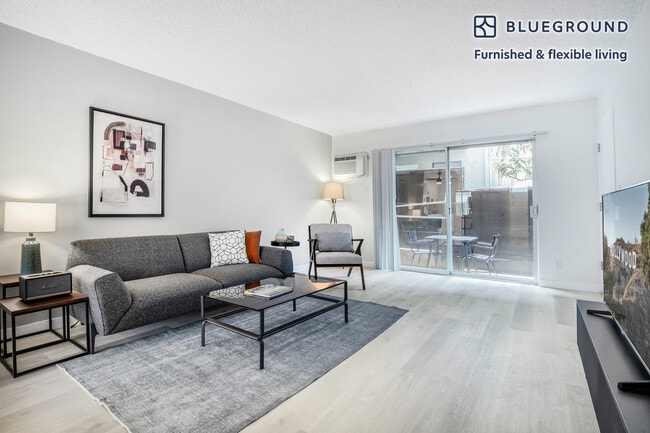 Building Photo - 1231 S Bundy Dr Unit FL1-ID126