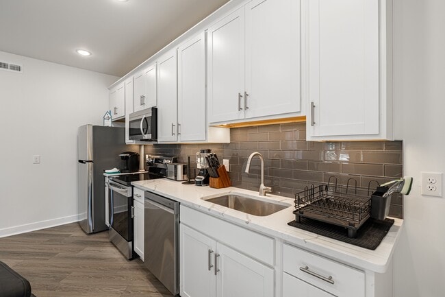 Kitchen - 1619 N 28th St