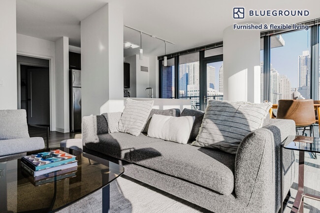 Photo - 637 N Wells St Unit FL18-ID1191