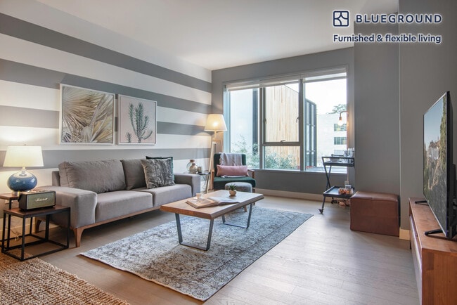 Building Photo - 225 S Grand Ave Unit FL2-ID51