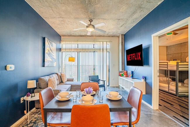 Building Photo - 914 N 4th St Unit ID1263042P