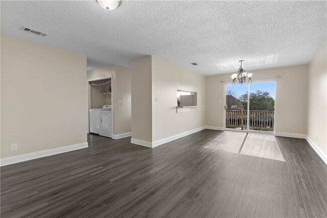 Photo - 4800 Pontchartrain Dr Unit 13