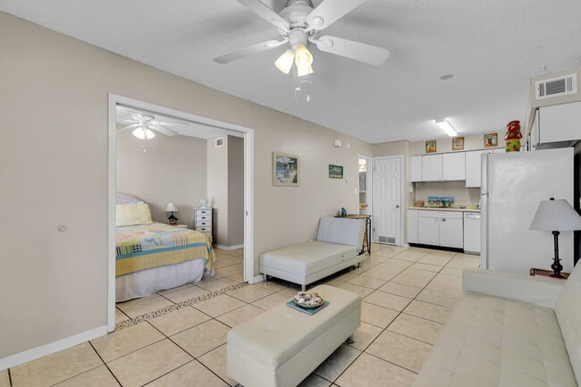 Building Photo - 920 W Lagoon Ave Unit SI ID1541209P
