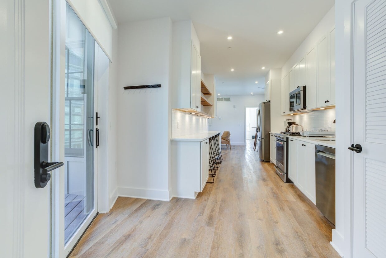 Floor Plan - Private Bath | SHORT TERM ONLY | 6 Person Suite...