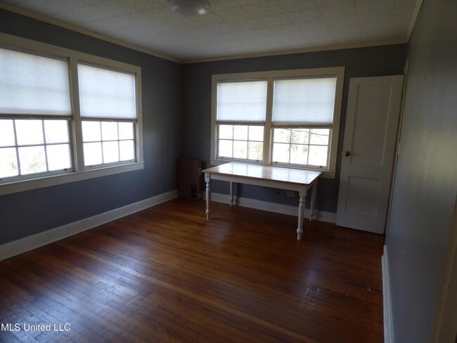 Photo - 463 Monticello St SE