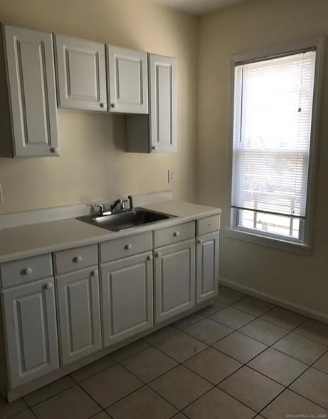 Photo - 303 Poplar St