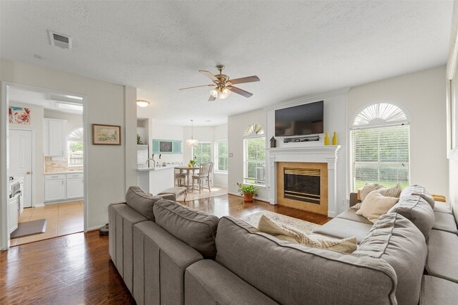 Photo - 44 Parkway Pl