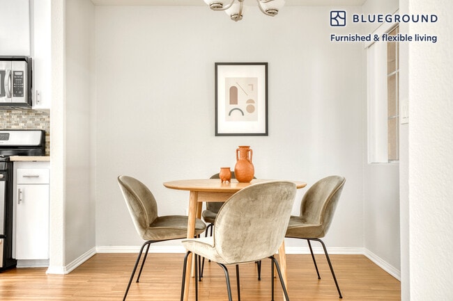 Photo - 114 N Doheny Dr Unit FL3-ID940