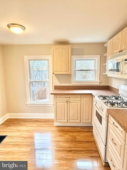 Photo - 666 Jefferson Ave