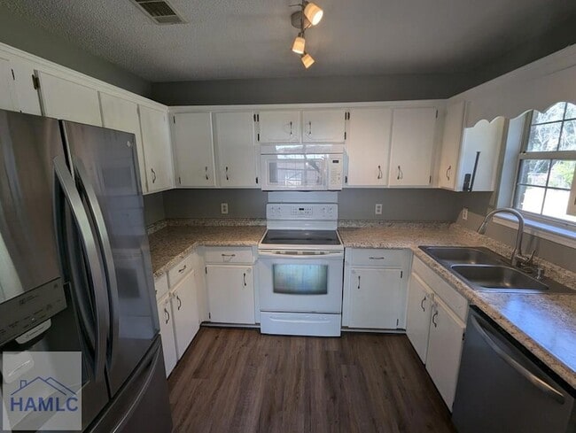 Photo - 67 Rosebud Ct