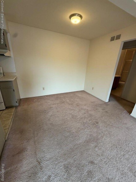 Photo - 510 Montrose Ave Unit 6