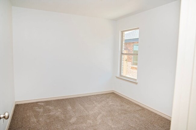 Photo - 1325 Bajada St