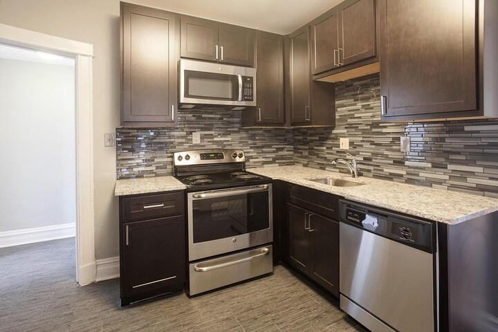 Floor Plan - van-2bc