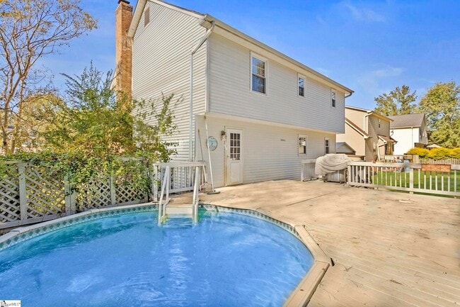 Photo - 405 Creek Dr