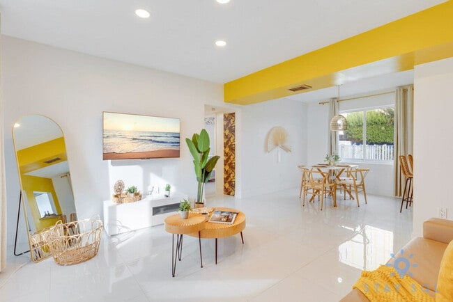 Photo - 809 S Ocean Dr Unit ID1227349P