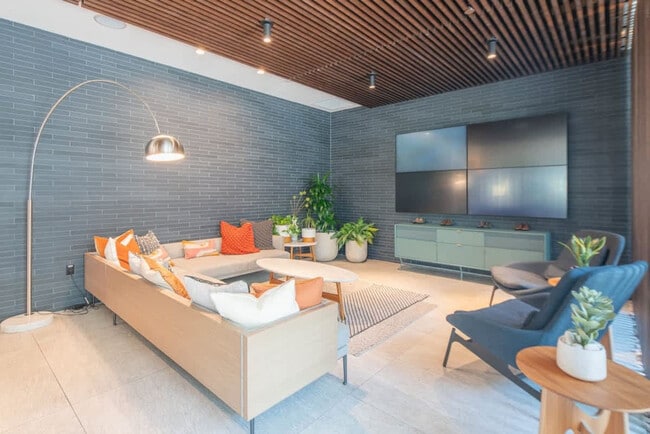 Photo - 701 W Rio Salado Pkwy Unit ID1263081P