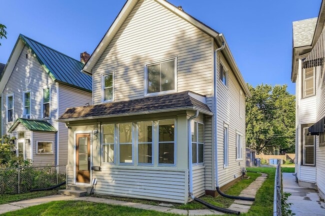 Photo - 2630 14th Ave S