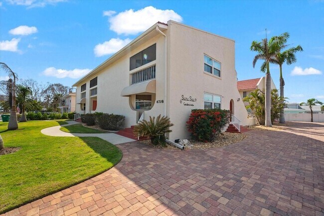 Photo - 6708 Sarasea Cir Unit 202