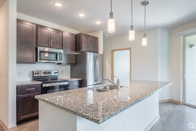 2BR, 2BA - 1,140SF - Kitchen - The Emerson