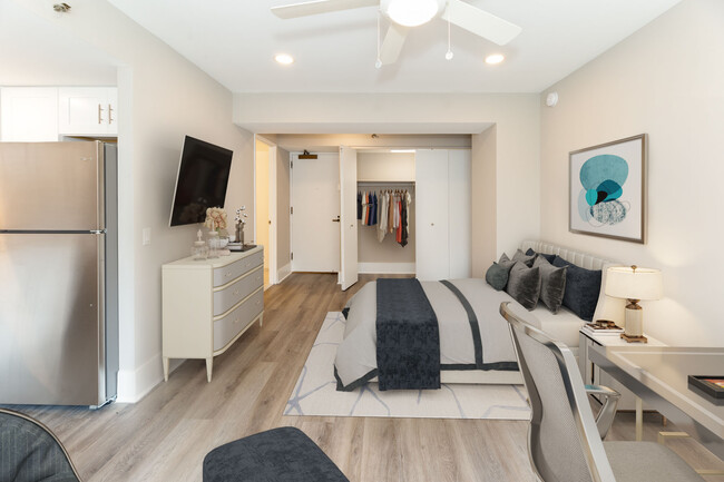 Photo - 244 E. Pearson