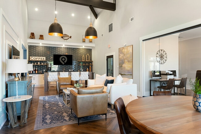 Building Photo - Pointe Grand Augusta