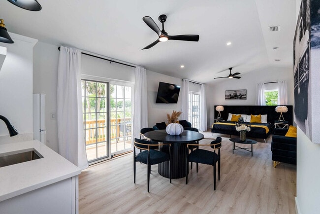 Photo - 30 W Castillo Dr Unit ID1281932P