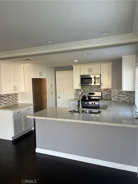 Photo - 1456 N Barranca Ave