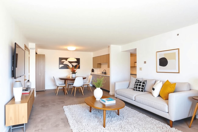 Photo - Woodbury Estates Apartments