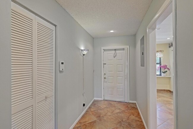 Photo - 2910 SW 22nd Cir Unit 21-2D