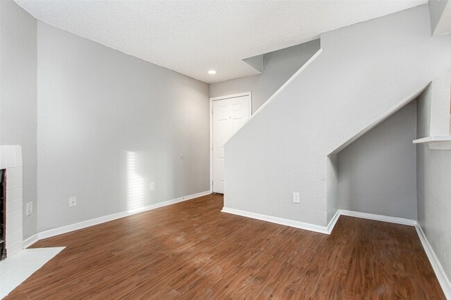Photo - 1901 N Fitzhugh Ave Unit 1
