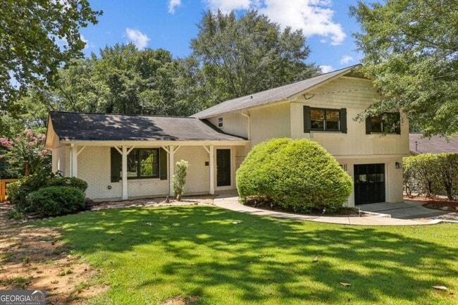 Photo - 190 Thompson Pl