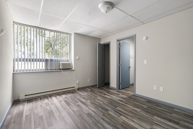 Photo - Campus Edge Apts