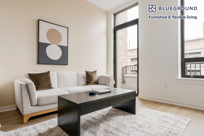 Building Photo - 4909 Auburn Ave Unit FL6-ID1211