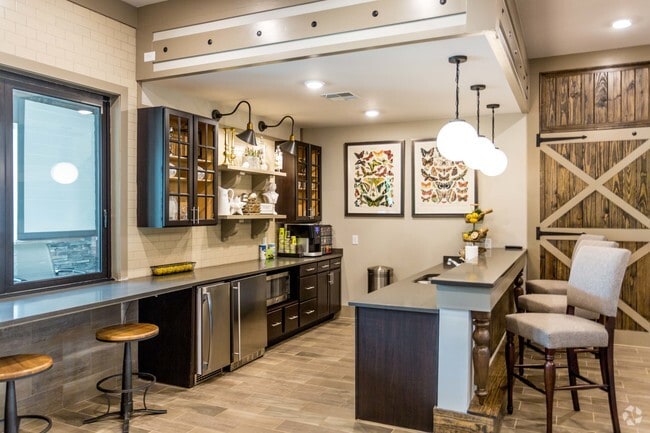 Clubhouse - Vintage at Emory Road Apartments