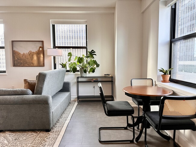 Photo - 758 N Broadway Unit ID1379067P