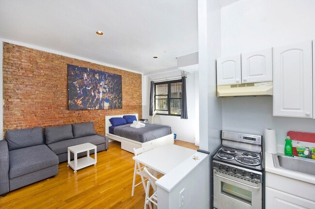 Photo - 215 B E 95th St Unit SI ID1032068P