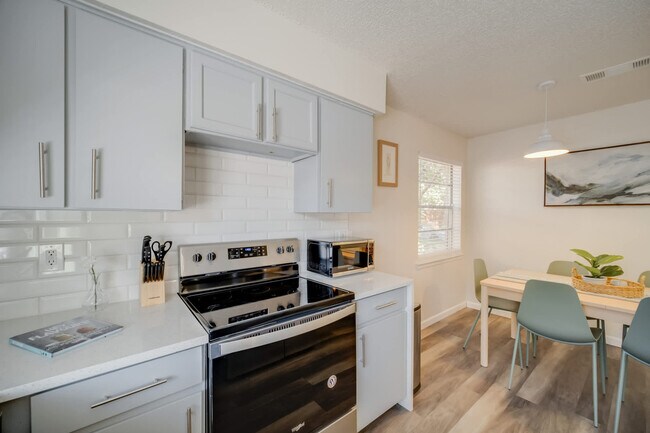 Photo - 1904 Jasmine Ln Unit ID1056384P